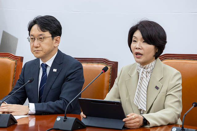 ▲ 한정애 더불어민주당 정책위의장이 23일 국회에서 열린 정책조정회의에서 발언하고 있다. ⓒ연합뉴스