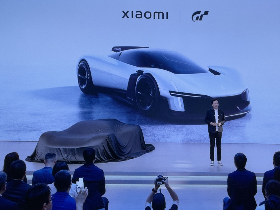 ▲ 톈위안 샤오미 자동차 디자인 총괄이 베이징 모터쇼 2026 개막식에서 'Visoion GT'를 공개했다.ⓒ김서연 기자