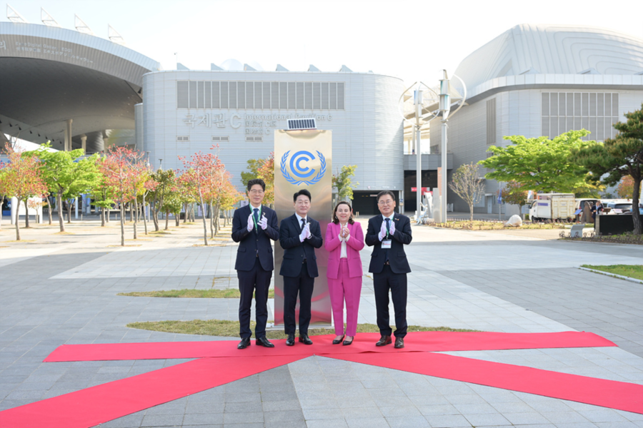 ▲ 여수세계박람회장 정문에서 제막식을 개최했다.ⓒ여수시 제공