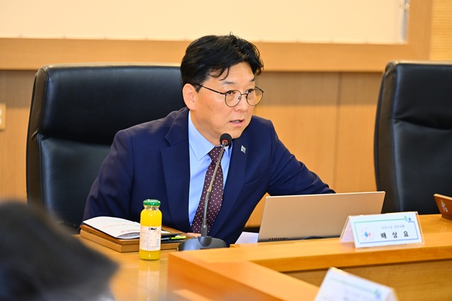 ▲ 속초시가 지난 24일 시청 디지털상황실에서 '제6기 지역사회보장계획수립 연구용역 착수보고회'를 열고 시민 체감형 복지 계획 수립을 본격화했다. ⓒ속초시