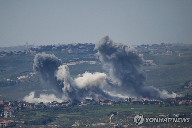 ▲ 26일(현지시각) 이스라엘군이 레바논 남부 크파르 테브니크 등지를 공습했다. 출처=로이터ⓒ연합뉴스