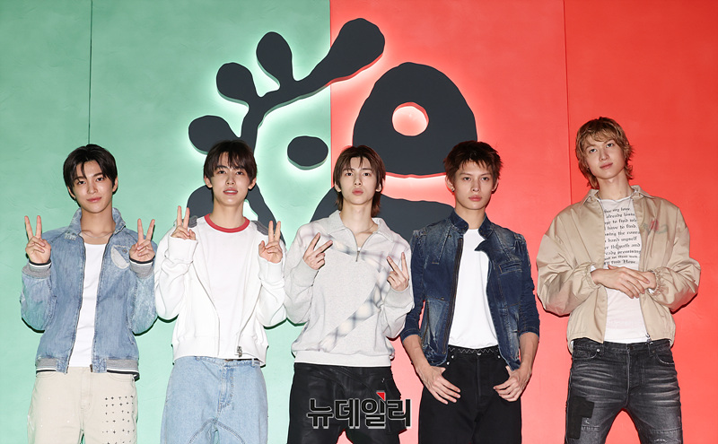 [영상] 코르티스 건호-성현-주훈-제임스-마틴 '에어비앤비와 함께'