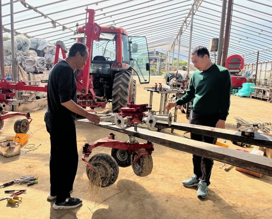 ▲ 조사료 기계장비 점검ⓒ장성군 제공