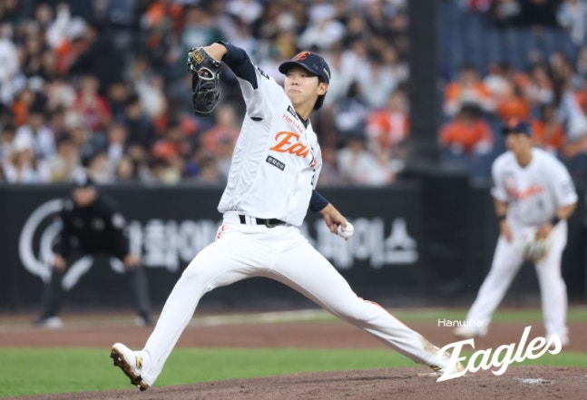 ▲ 한화가 또 사사구를 남발했고, SSG에 무릎을 꿇었다.ⓒ한화 이글스 제공