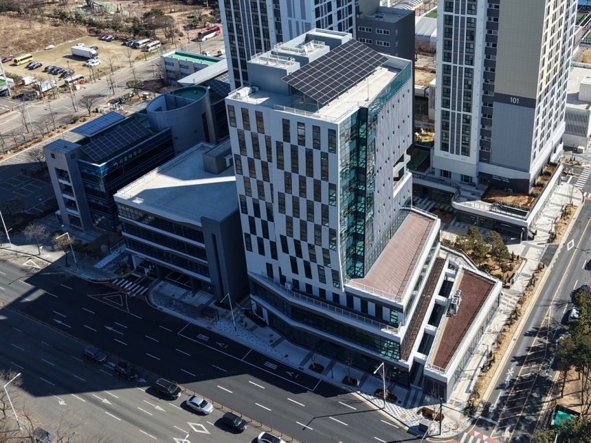 ▲ 경기도 피지컬 AI 확산센터가 들어서는 정왕어울림센터 ⓒ시흥시 제공