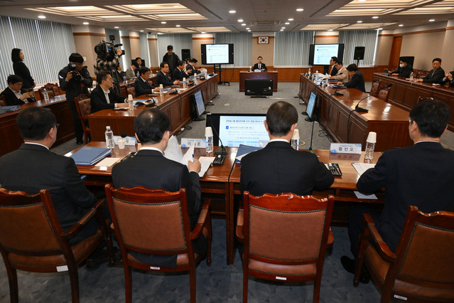 ▲ 지난 23일 서울 여의도 금융감독원에서 열린 윤석열 정권 정치검찰 조작 기소 의혹 사건 진상 규명 국정조사특별위원회 '쌍방울그룹 주가 조작 무마 의혹 관련 현장조사'를 진행하는 모습. ⓒ뉴시스