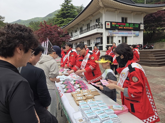 [포토뉴스] 동부지방산림청, 동해 무릉계곡서 유관기관 합동 산불예방 캠페인 실시