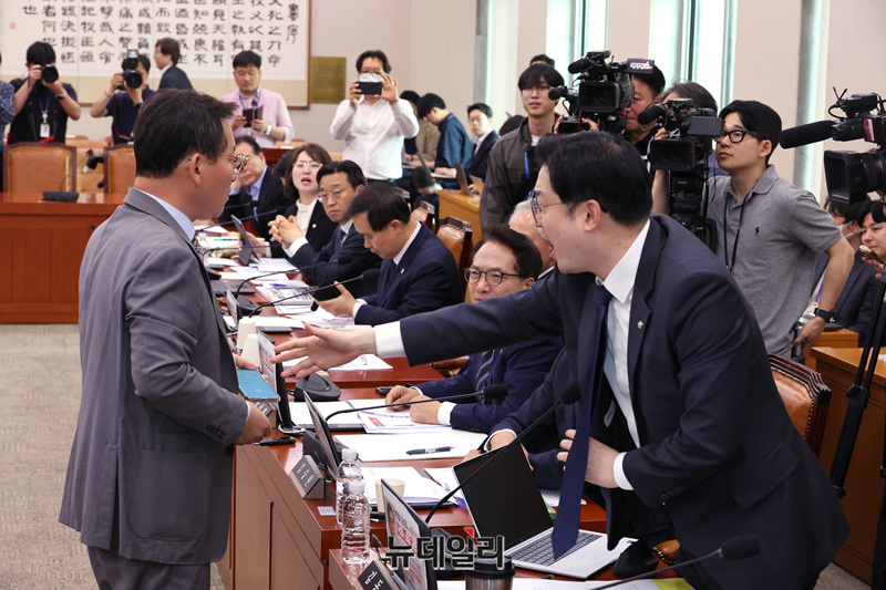 ▲ 윤석열 정권 정치검찰 조작기소 의혹 사건 진상 규명 국정조사 특별위원회 전체회의. ⓒ이종현 기자