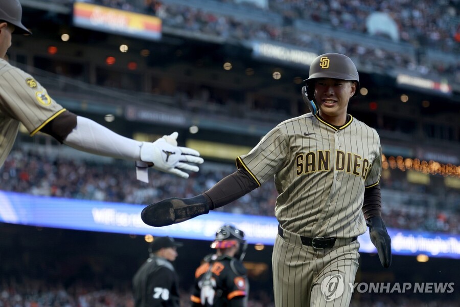 ▲ 샌디에이고 송성문이 MLB 데뷔전에서 멀티히트를 기록하는 등 역대급 활약을 펼쳤다.ⓒ연합뉴스 제공