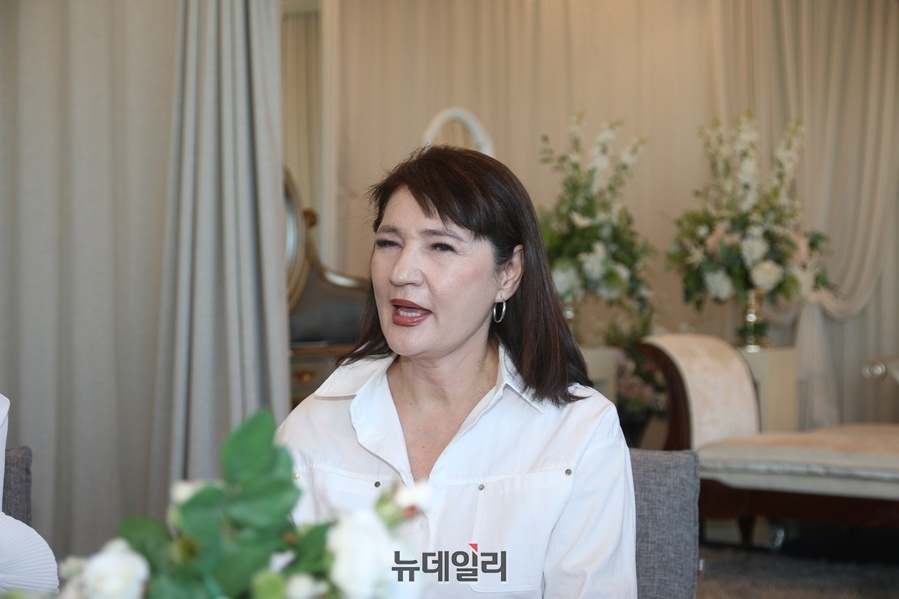 ▲ 발푸레브수렌 잠발노프(J.PUREVSUREN) 몽골 미용 및 뷰티 전문가 협회 회장은 “우리는 단순한 대회 참가를 넘어 대구의 선진 뷰티 인프라를 직접 확인하고, 이를 몽골 현지에 이식하기 위한 교류의 통로를 넓히고자 한다”고 밝혔다.ⓒ뉴데일리