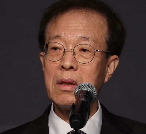 이석연 "AI 시대, 헌법도 바뀌어야 한다 … 'AI 기본권' 담을 때"
