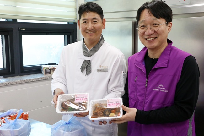 강원랜드, 정선 지역 어르신 200명에 '사랑의 도시락' 나눔 전개