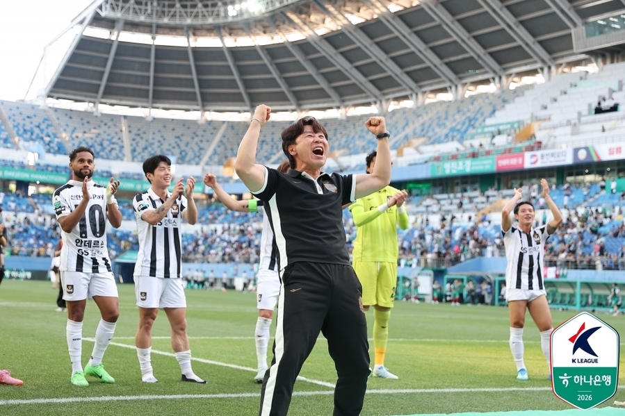 ▲ 서울이 대전을 2-1로 잡고 2연승을 달리며 리그 1위를 질주했다.ⓒ한국프로축구연맹 제공