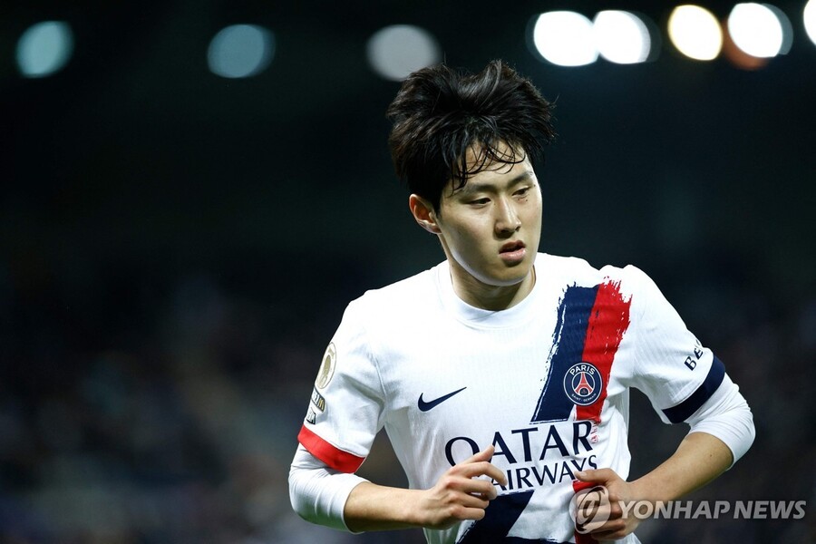 ▲ 이강인이 교체 출전한 PSG가 파리FC와 '파리 더비'에서 극장패를 당했다.ⓒ연합뉴스 제공