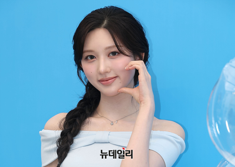 [영상] 아이브 가을, 청량블루에 화이트 복장