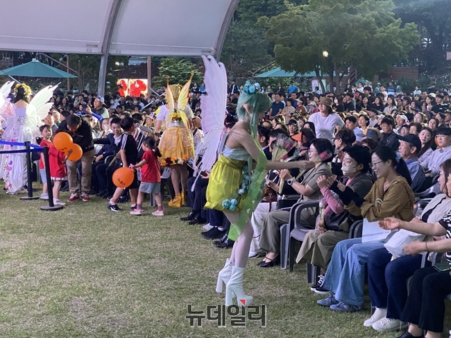 ▲ 이날 축사를 통해 김광철 삼척관광문화재단 이사장 대행과 권정복 삼척시의회 의장은 