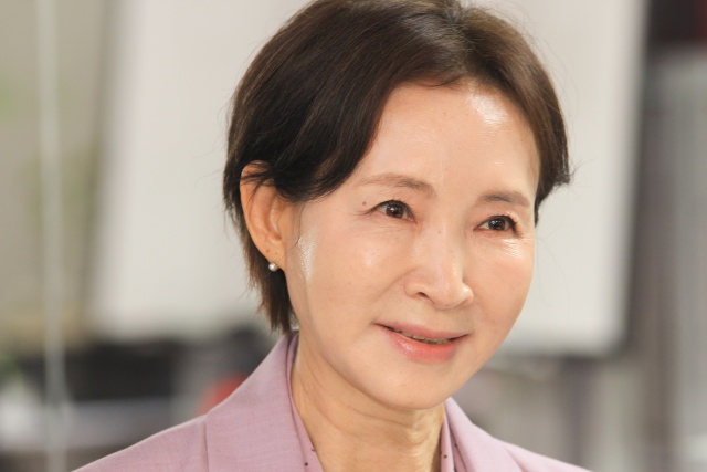 ▲ 연극 '더 마더(THE MOTHER)'에서 ‘안느’ 역을 맡은 배우 정애리. ⓒ천의현기자