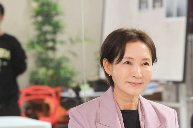 ▲ 연극 '더 마더(THE MOTHER)'에서 ‘안느’ 역을 맡은 배우 정애리. ⓒ천의현기자