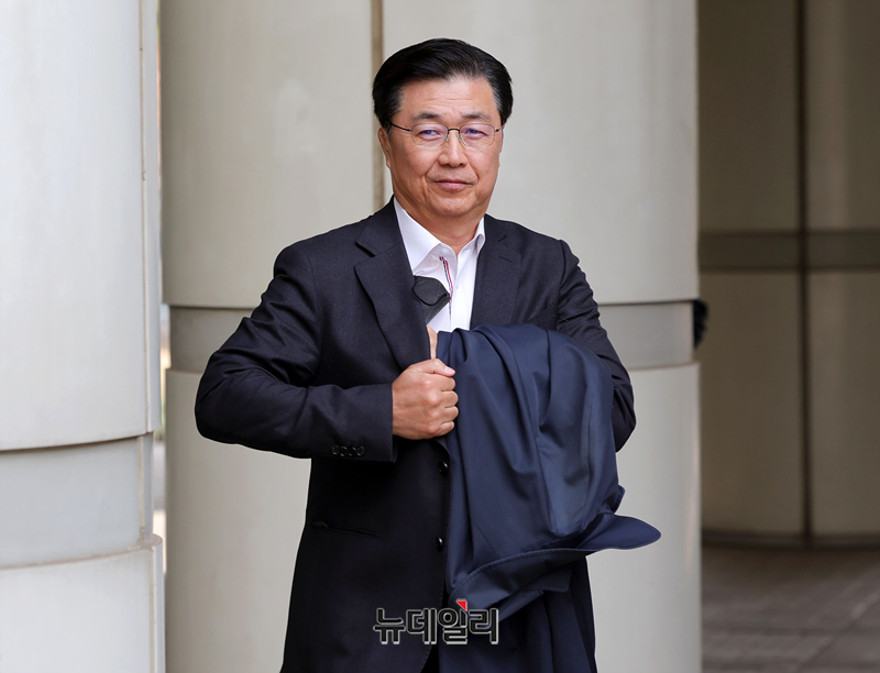 ▲ 홍장원 전 국가정보원 1차장이 지난 3월 16일 오후 서울 서초구 서울중앙지방법원에서 열린 12·3 비상계엄 관련 직무유기 혐의를 받는 조태용 전 국가정보원장의 4차 공판에 증인으로 출석하고 있다. ⓒ정상윤 기자
