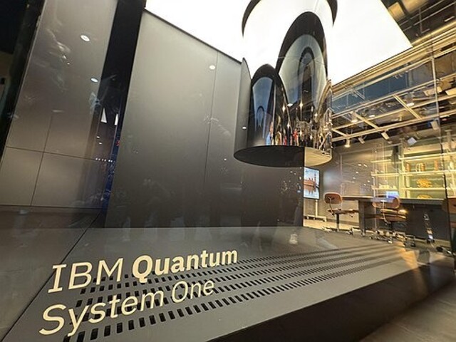 ▲ 미국 뉴욕주 요크타운하이츠의 IBM 왓슨 연구소에 전시된 퀀텀컴퓨터 IBM 퀀텀 시스템 원.ⓒ연합뉴스