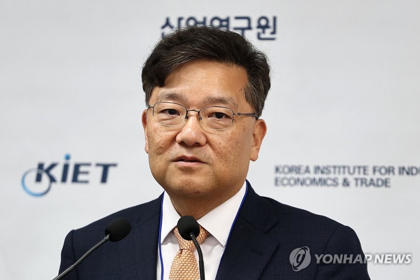 ▲ 권남훈 산업연구원장. ⓒ연합뉴스