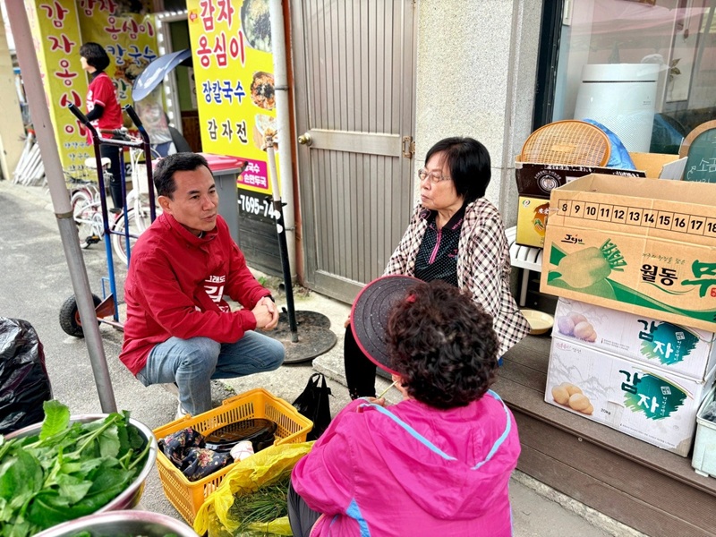 ▲ 국민의힘 김진태 강원특별자치도지사 후보가 토요일인 지난 23일, 동해안 벨트를 관통하는 집중 유세를 펼치며 표심 몰이에 나섰다. ⓒ강원인(人)캠프