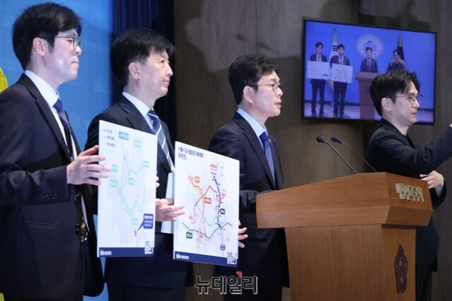 ▲ 정원오 더불어민주당 서울시장 후보가 지난 7일 오전 국회 소통관에서 교통공약 발표 기자회견을 갖고 있다. ⓒ뉴데일리