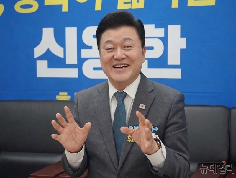 ▲ 신용한 더불어민주당 충북지사 후보가 26일 청주시 흥덕구 복대동 선거사무소에서 뉴데일리와 인터뷰를 진행하고 있다. ⓒ표윤지 기자