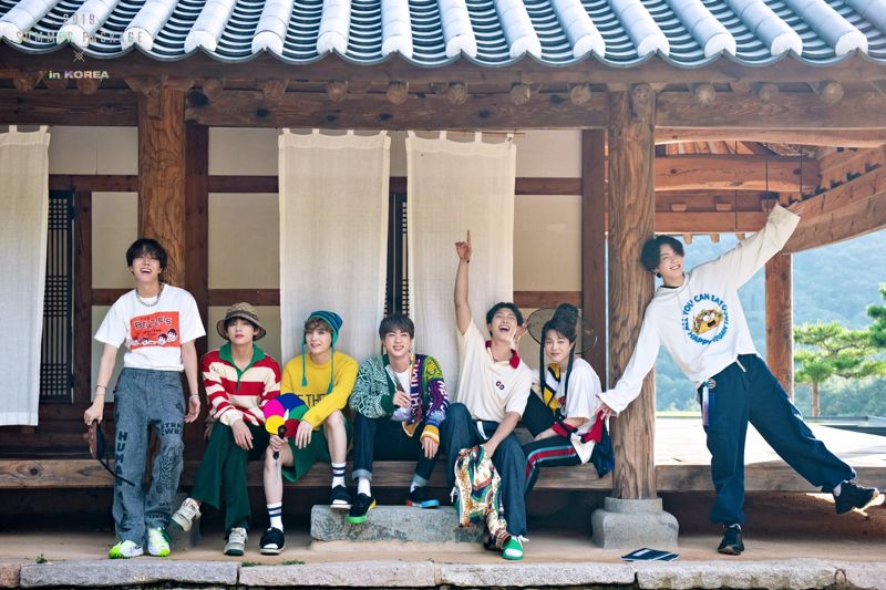 ▲ 2019년 방탄소년단이 화보를 촬영한 전북 완주 아원고택.ⓒ방탄소년단 SNS