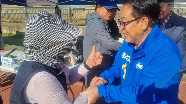 ▲ 더불어민주당 최상기 인제군수 후보가 군민들에게 메시지를 내며 막판 지지를 호소했다. ⓒ최상기 후보 캠프 제공