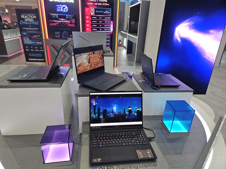 ▲ 울트라 슬림 OLED 등 노트북용 OLED 제품 전시 공간ⓒ윤아름 기자