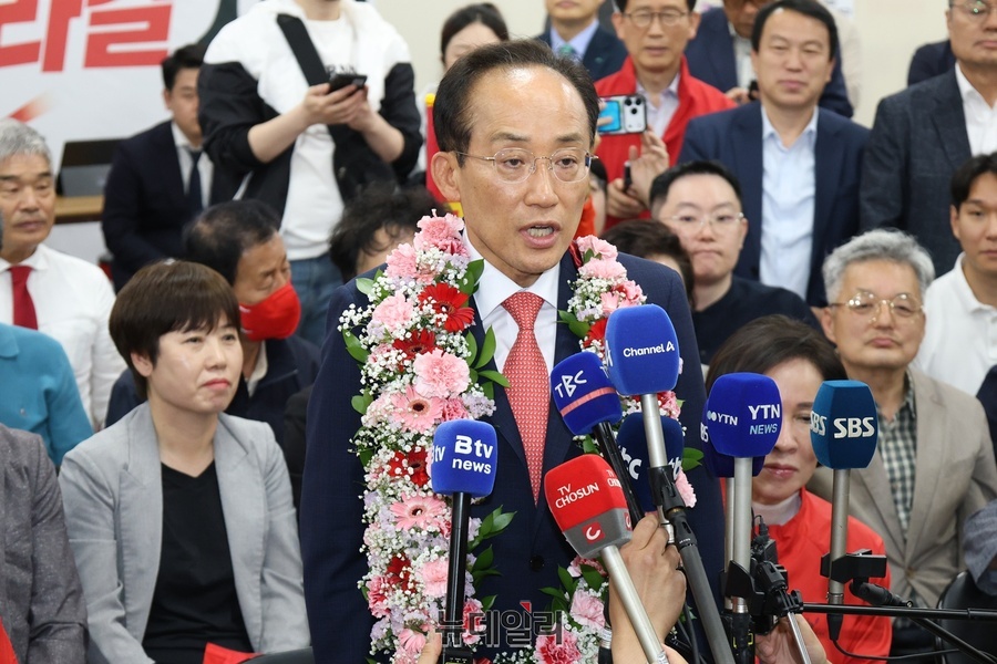 ▲ 추경호 당선인은 현장에서 청취한 따뜻한 응원과 따가운 질책 모두를 시정 운영의 소중한 자산으로 삼겠다고 약속했다.ⓒ뉴데일리