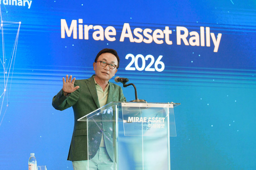 ▲ 1~3일 강원도 SAGEWOOD홍천에서 열린 'Mirae Asset Rally 2026'에서 미래에셋그룹 박현주 회장이 글로벌 ETF 임직원들과 비즈니스 현황을 공유하고 있다ⓒ미래에셋자산운용