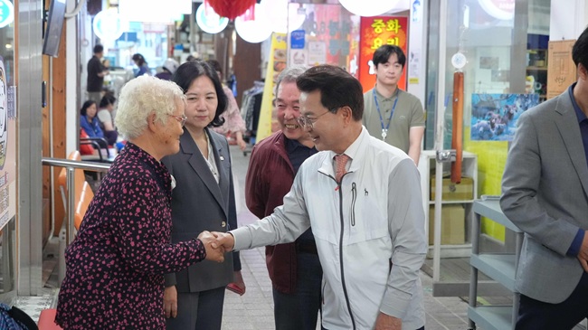 육동한 춘천시장, 직무복귀 첫 날인 4일 민생경제·복지·미래산업 분야 현안 잇달아 점검
