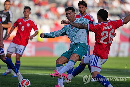 ▲ 호날두가 침묵했지만 포르투갈은 칠레에 2-1 승리를 챙겼다.ⓒ연합뉴스 제공