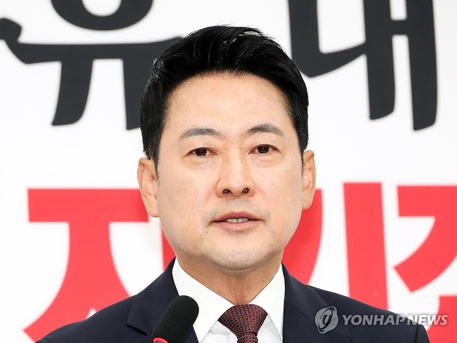 ▲ 국민의힘 장동혁 대표가 7일 국회에서 6·3 지방선거에서 불거진 투표용지 부족 사태와 관련한 기자회견을 열고 있다. ⓒ연합뉴스