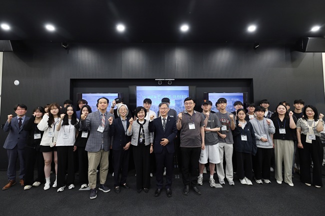 ▲ 홍승권 심평원장이 연세대학교 원주의과대학생 80명을 대상으로 보건의료체계에 대한 이해를 높이기 위한 맞춤형 교육을 총 3회에 걸쳐 실시했다. ⓒ심평원