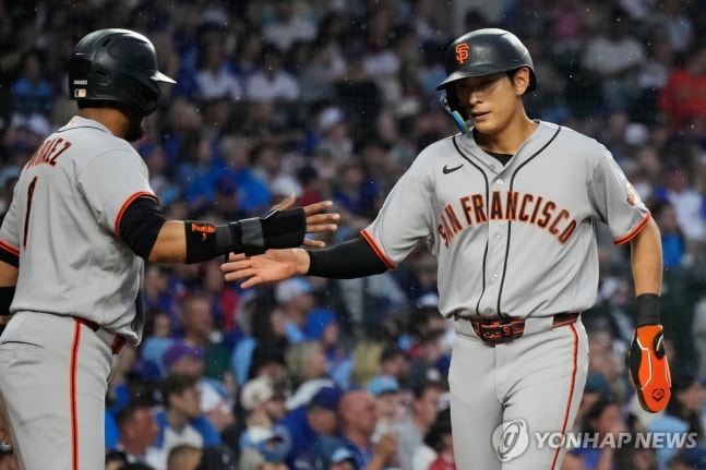 멈추지 않는 <b>이정후</b>, '<b>15G</b>' <b>연속 안타</b> 쳤다 … MLB 타율 4위 유지