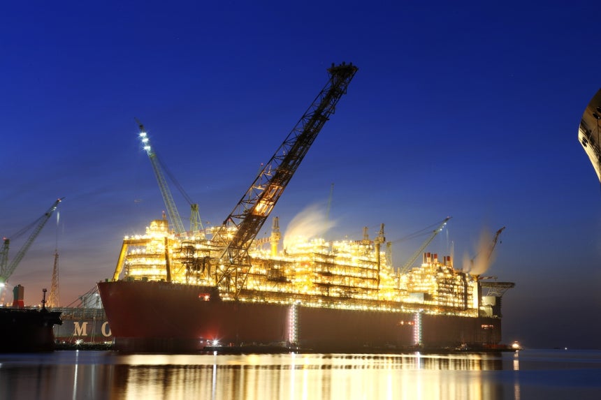 ▲ 삼성중공업이 건조한 세계 최대 규모 크기의 FLNG. ⓒ삼성중공업