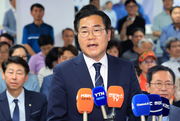▲ 박찬대 인천시장 당선인이 4일 당선이 확정된후 인사말을 하고 있다.ⓒ뉴스1 제공
