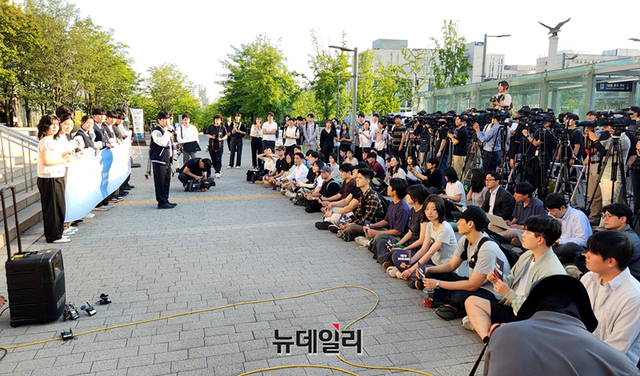 ▲ 10일 오후 서울 서대문구 연세대학교 캠퍼스에서 열린 '6·3 지방선거 규탄 시국선언' 현장. ⓒ이기륭 기자