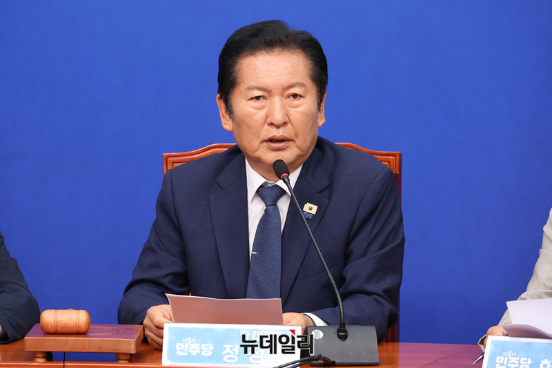 ▲ 정청래 더불어민주당 대표가 wlsks 10일 국회에서 열린 최고위원회의에서 모두발언을 하는 모습. ⓒ이종현 기자