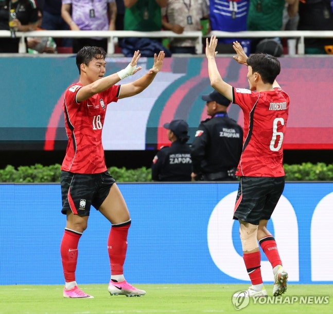 ▲ 한국이 황인범과 오현규의 연속골로 북중미 월드컵 A조 1차전에서 체코에 2-1 역전 승리를 거뒀다.ⓒ연합뉴스 제공