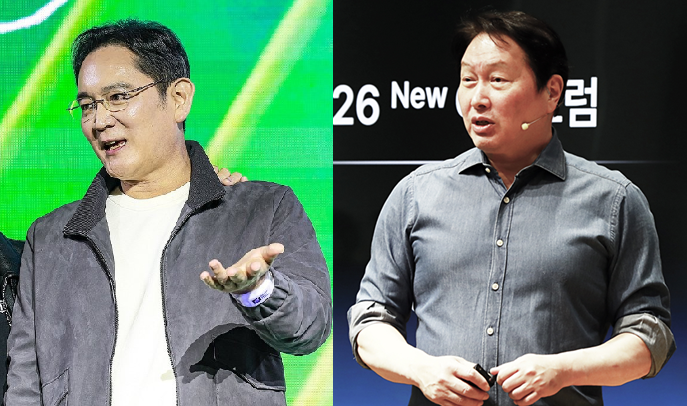 ▲ 이재용 삼성전자 회장(좌)과 최태원 SK그룹 회장ⓒ연합뉴스, SK