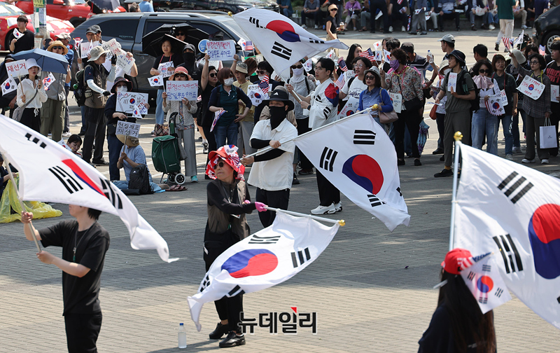▲ 서울 송파구 올림픽공원 핸드볼경기장 시위 현장. ⓒ정상윤 기자