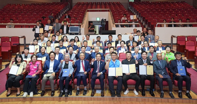 ▲ 강원특별자치도교원단체총연합회를 비롯해 전국교직원노동조합 강원지부, 강원교사노조, 강원도교육청노조, 전국공무원노조 강원도교육청지부, 전국학교비정규직노동조합 강원지부, 전국교육공무직본부 강원지부 등 교육 현장을 대표하는 노조 및 단체 대표들이 참여해 다양한 교육 주체의 의견을 전달할 예정이다. ⓒ강삼영 강원특별자치도교육감 인수위원회