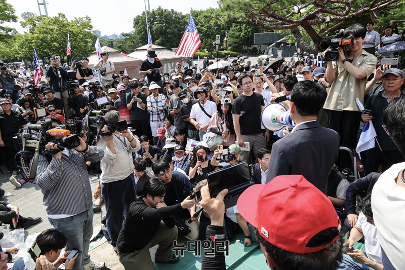 ▲ 16일 오후 서울 송파구 올림픽공원 핸드볼경기장 2-1게이트 앞 현장. ⓒ정상윤 기자