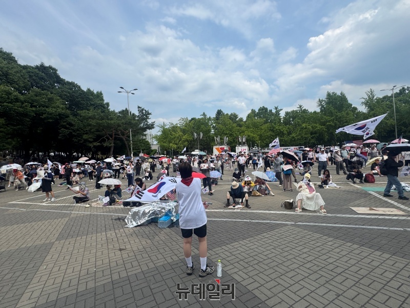 ▲ 17일 오후 서울 송파구 올림픽공원 핸드볼경기장 시위 현장. ⓒ임찬웅 기자