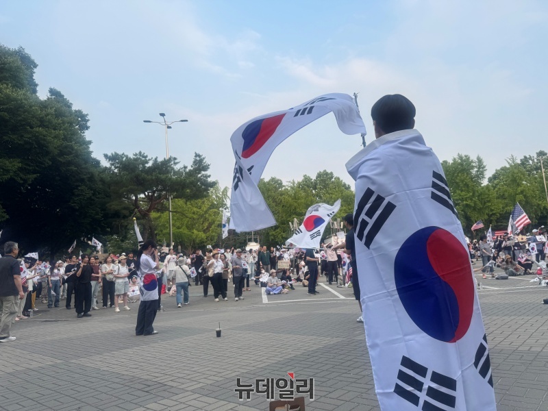 ▲ 17일 오후 서울 송파구 올림픽공원 개표소 현장. ⓒ임찬웅 기자