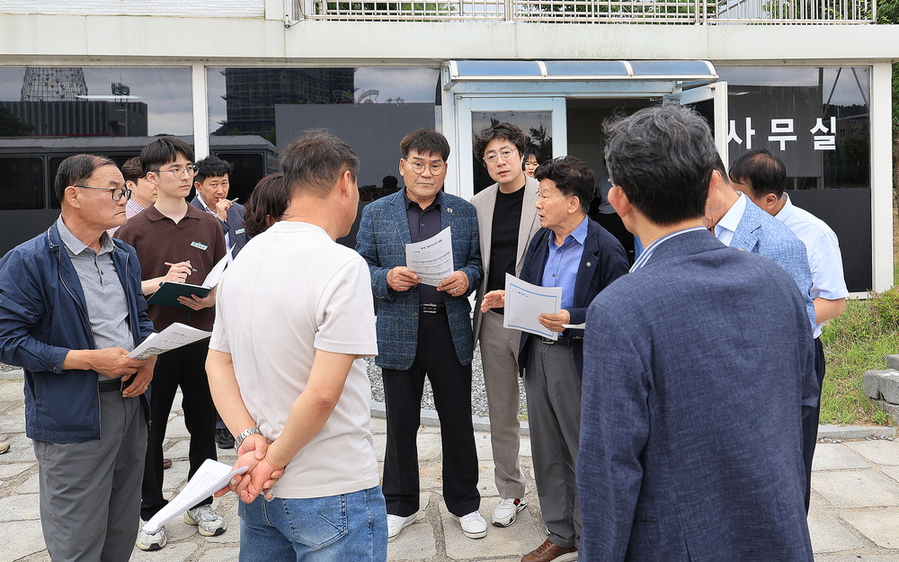 ▲ 민선 9기 함평군수직 인수위원회인 ‘함평대전환 발전위원회’가 현장 방문_함평자동자극장ⓒ함평군 제공